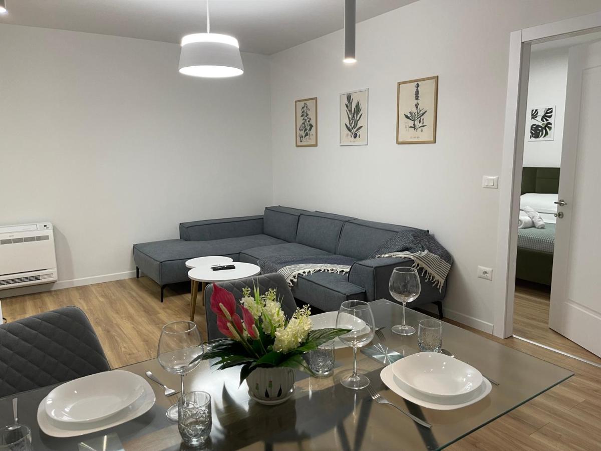 Wanderlust Tirana Apartment Ngoại thất bức ảnh